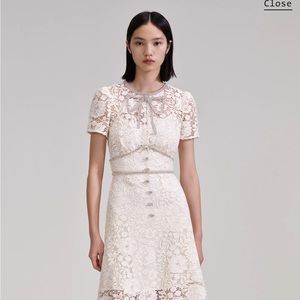 Cream Cord Lace Bow Midi Dress NWT Size 2
Regular price
$580.00